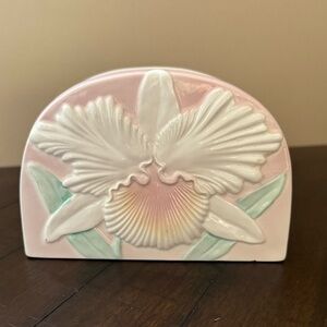 Floral Ceramic Accent in Pastel‎ Pink